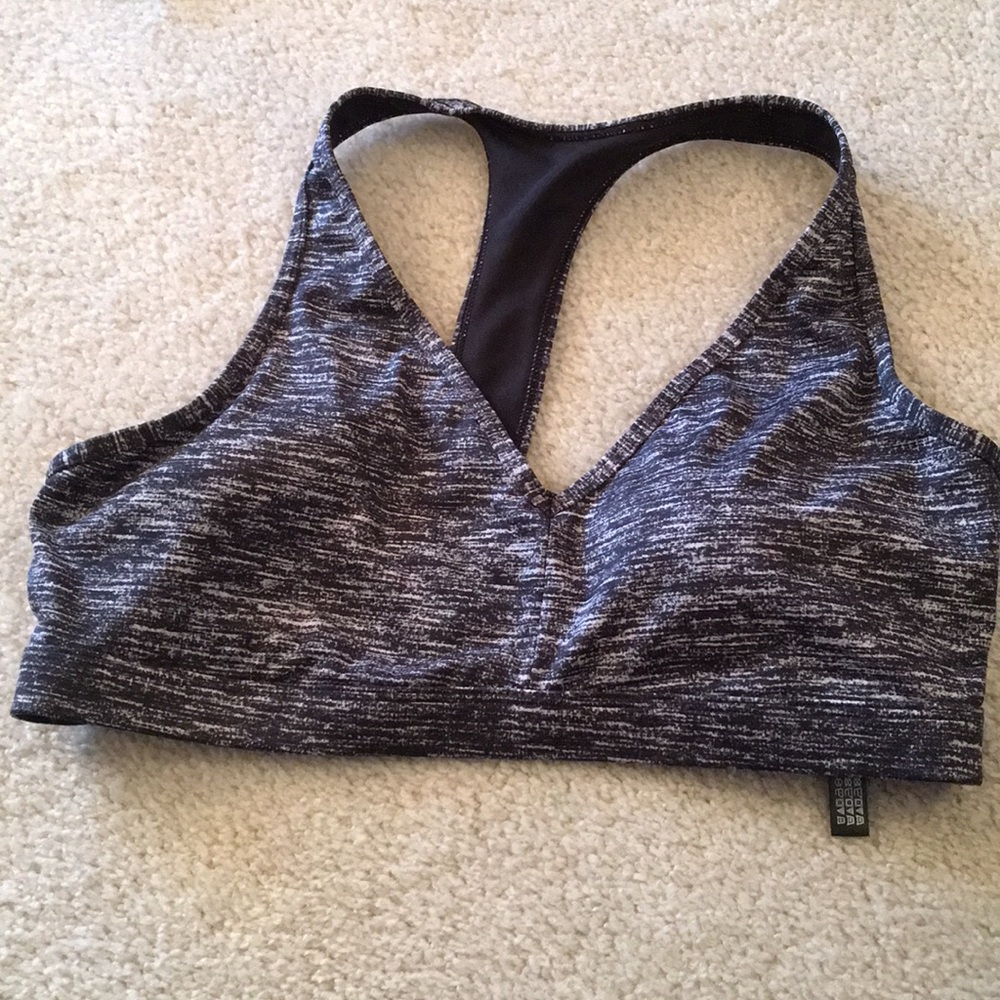 Victoria’s Secret Victoria Sport sports bra
